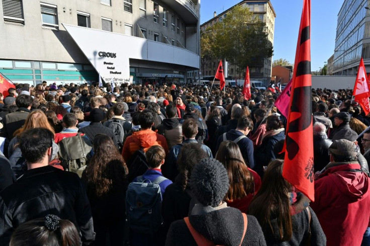 Clashes were disrupted in Lyon after the student's suicide attempt