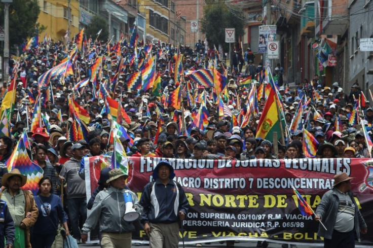 Supporters of ousted Bolivian leader Evo Morales launched fresh protests against the new government, marching on federal headquarters in La Paz