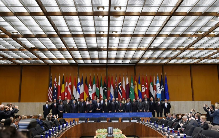 Senior officials of more than 30 countries pose before talks in Washington on fighting the Islamic State group
