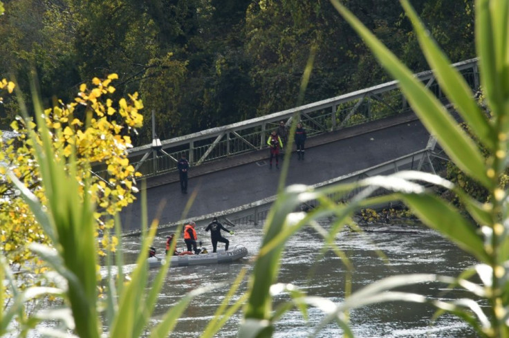 The dead girl's mother was pulled alive from a sunken car by bystanders, some of whom were badly injured in the rescue attempt