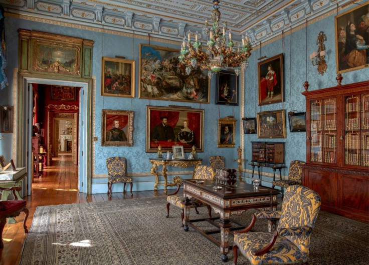 This handout picture provided on November 21, 2019 from the Casa de Alba Foundation, shows the Flamenco room at the Palacia de Liria, in Madrid.The neoclassical Liria Palace in Madrid, the residence of the Dukes of Alba, is open to the public from Septemb