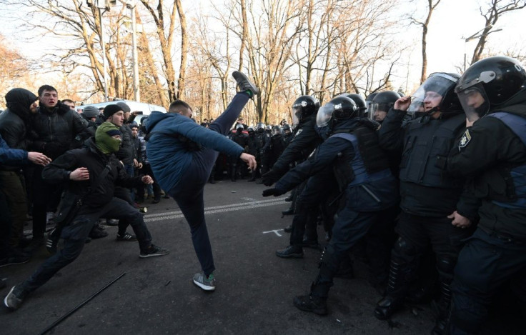 Police and protesters clashed in Kiev over land reform