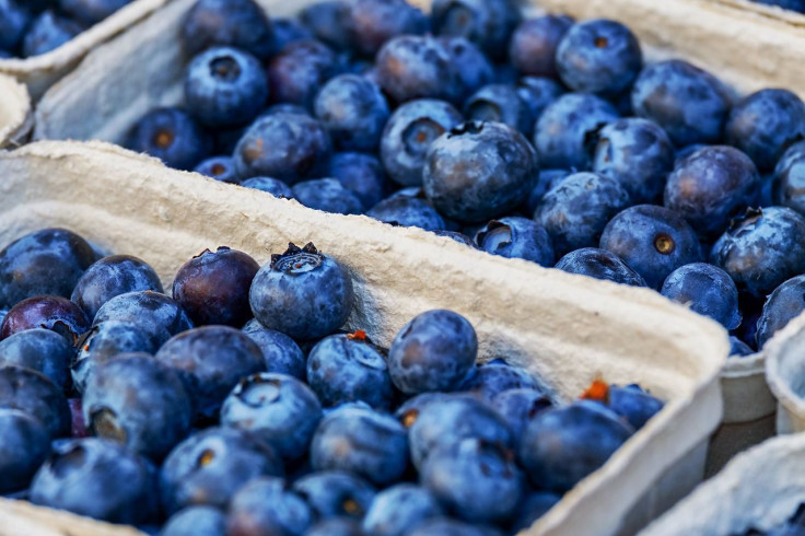 3 fruits to lower blood pressure blueberries