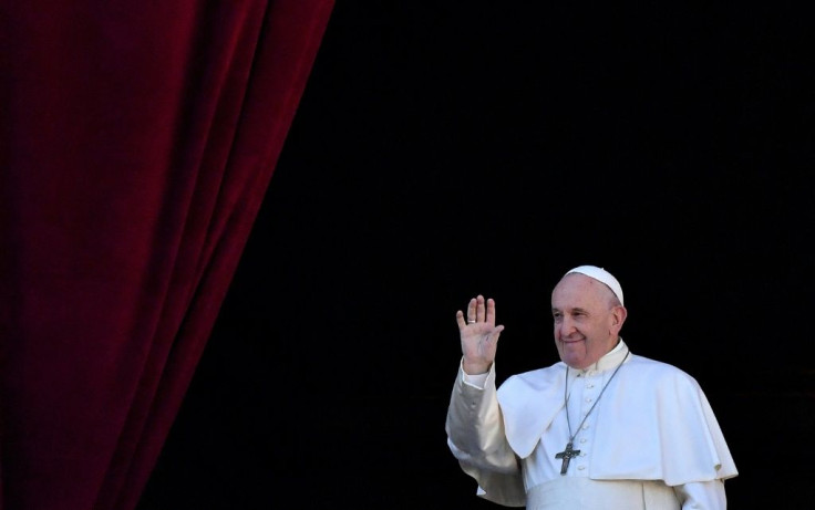 Pope Francis urged the international community fo "find solutions" for the conflicts in the Middle East