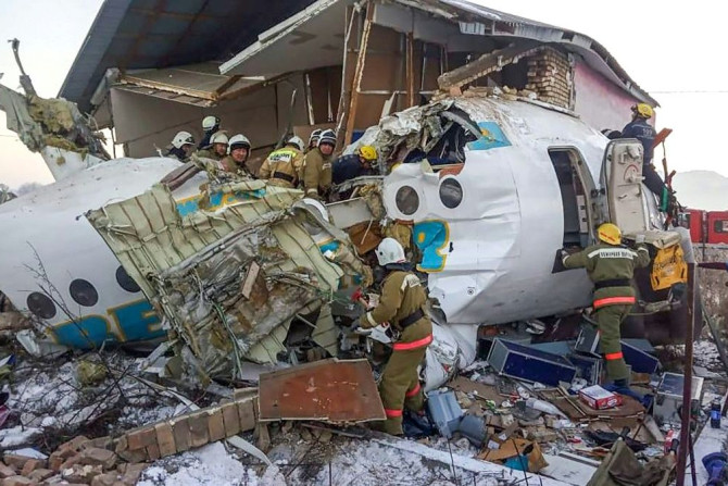 The plane lost altitude and crashed into a building