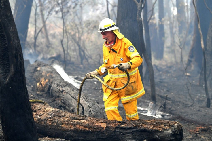 Firefighters are bracing for bushfire conditions to worsen on New Year's Eve with temperaturs expected to soar in the coming days
