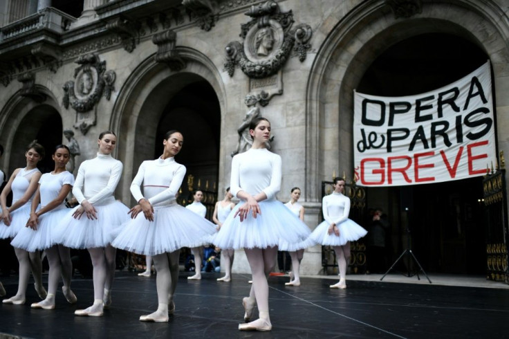 On Christmas Eve, dancers in white tutus performed from "Swan Lake" on the steps of the Garnier Opera, in scenes that quickly went viral on social media