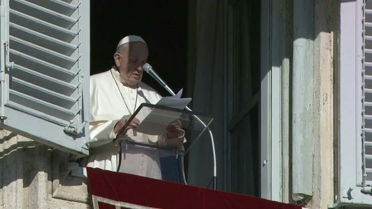 Pope Francis apologises before the traditional Angelus prayer for having "lost patience" the previous evening with a woman who shook his hand too hard during his walk around St Peter's Square.