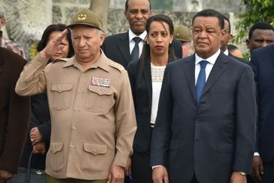 Cuban inister of the Revolutionary Armed Forces of Cuba, General Leopoldo Cintra Frias (L), is seen in January 2018 during the visit to Havana of then-Ethiopian president Mulatu Teshome Wirtu