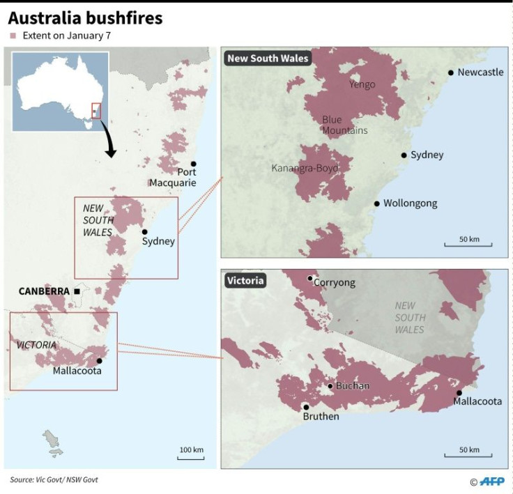 Maps showing the extent of bushfires in Australia's Victoria and New South Wales states on January 7.