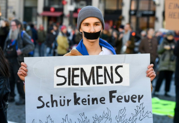 Protesters are urging Siemens to drop the Australian project