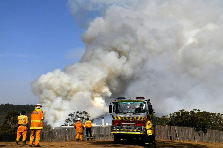 The milderÂ conditions are expected to last around a week, giving firefighters time to try to get the fires under control