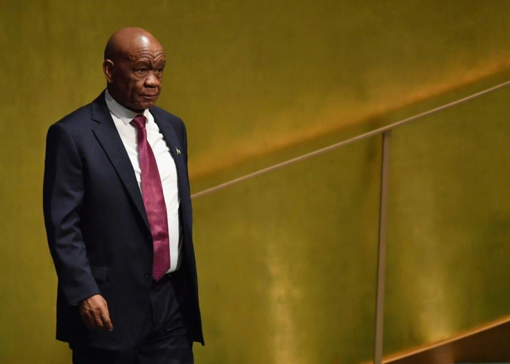 Senior officials in his own party have called on Lesotho Prime Minister Thomas Thabane to step down over the affair