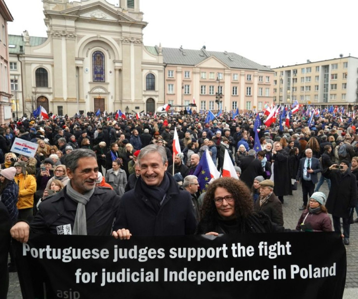 Judges from most of the EU member states joined hundreds of their Polish colleagues for the protest in Warsaw