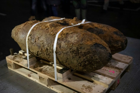 Experts made safe two WWII bombs in Dortmund after the evacuation of around 14,000 people
