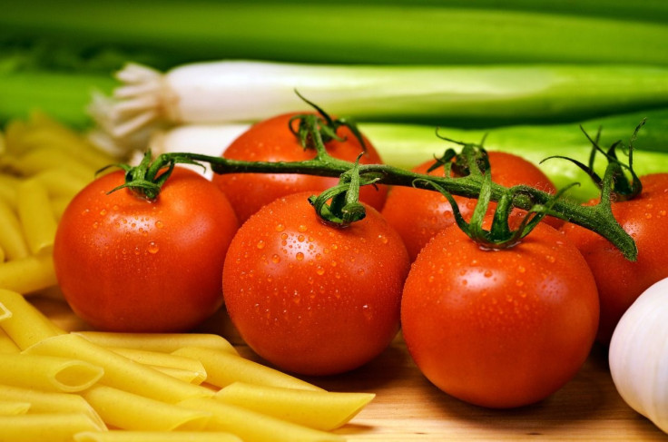 tomatoes reduce heart attack risk
