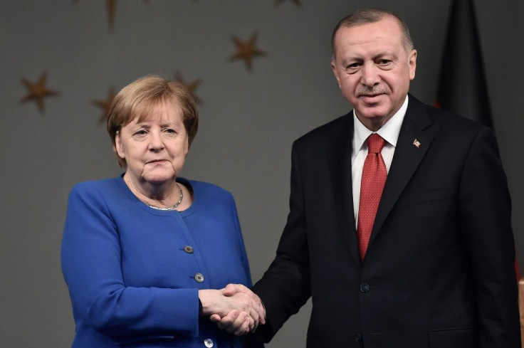 German Chancellor Angela Merkel and Turkish President Recep Tayyip Erdogan met in Istanbul on Friday, calling for a ceasefire in Libya