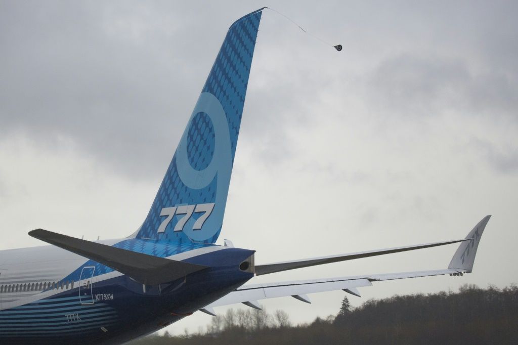 Wind Forces Boeing To Again Delay First Flight Of 777X | IBTimes