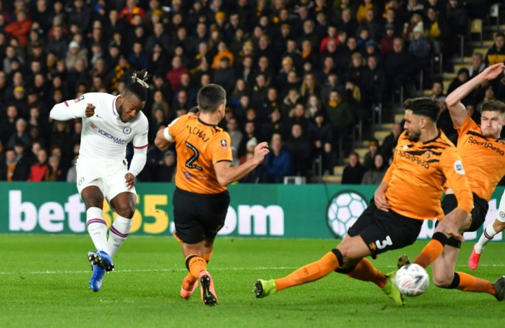 Michy Batshuayi put Chelsea ahead at Hull