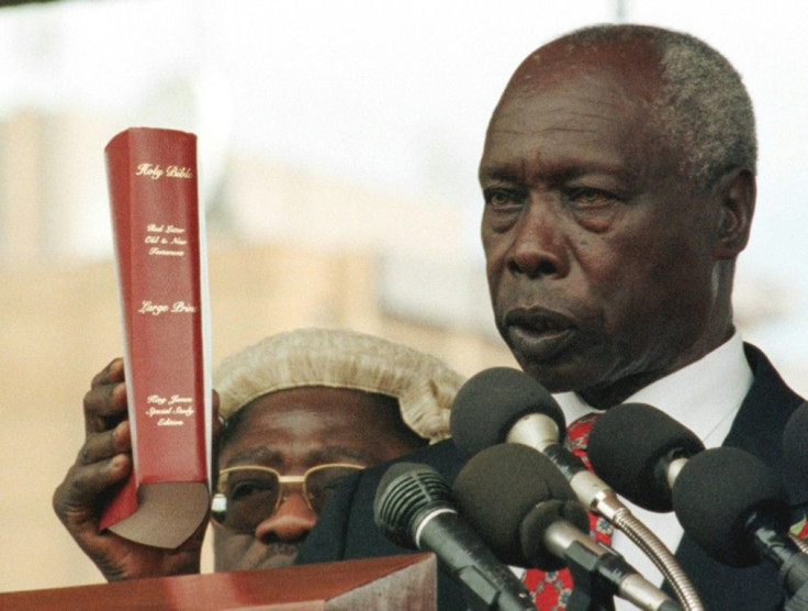 Former Kenyan president Daniel Arap Moi, seen here in 1998, has died