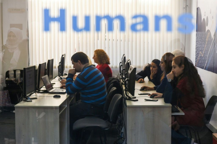 Humans In the Loop has trained a number of refugees to do work created by the growth of artificial intelligenceAn innovative Bulgarian companym, Humans In The Loop (HITL), is using new forms of work created by the growth of artificial intelligence to t