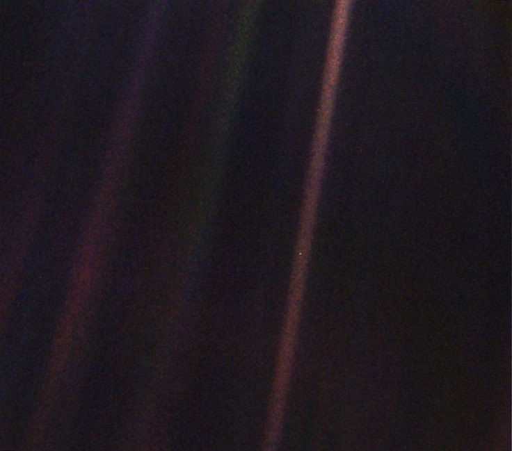 Pale Blue Dot 1990