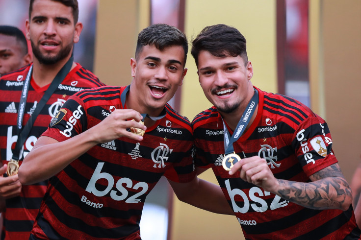 Reinier Jesus #19 and Matheus Soares #26 of Flamengo