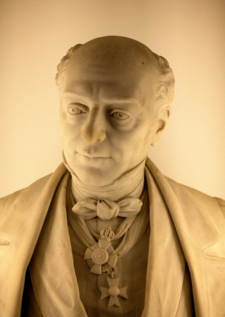 Salomon Mayer von Rothschild (sculpture by Johann Meixner 1869/70) set up Vienna's first bank in 1820