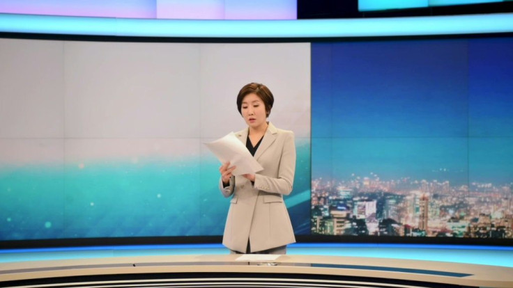 South Korea's first ever female primetime main news anchor Lee So-joeong signals a change in conservative news broadcasting.