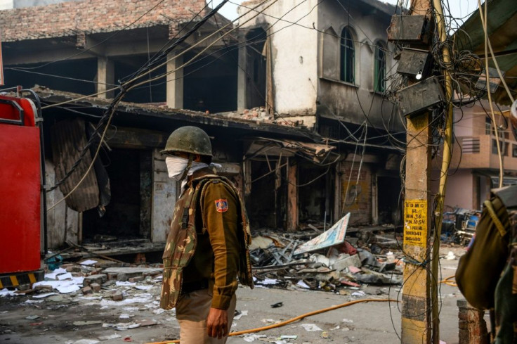 20 people have died in sectarian violence in the Indian capital