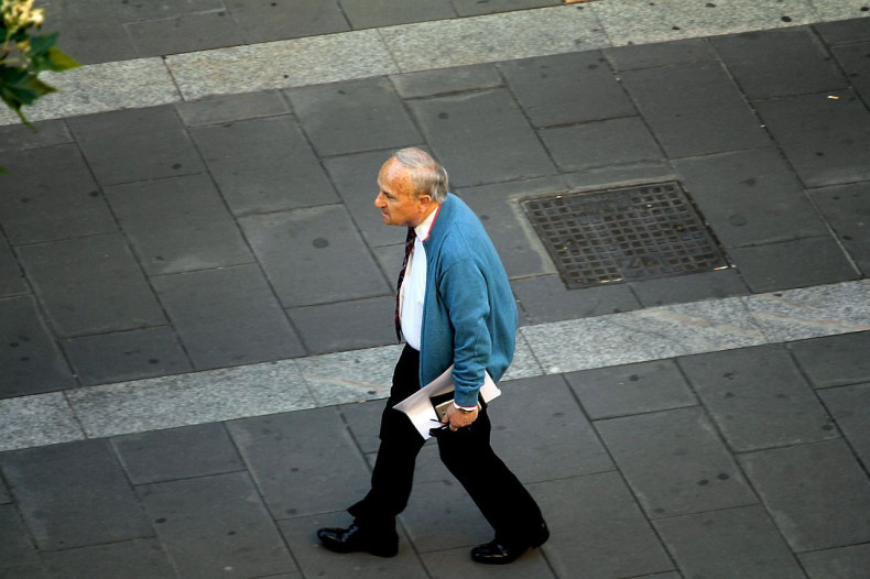 change in walk and dementia
