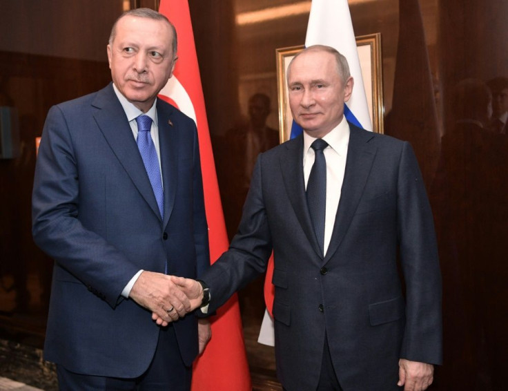 The Turkish foreign minister said that President Recep Tayyip Erdogan (L, pictured January 2020) and Russian President Vladimir Putin "have agreed to come together at a bilateral meeting"