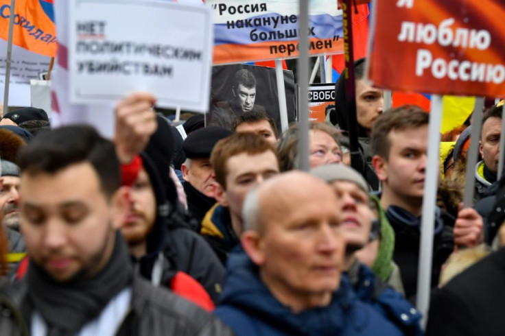 Opposition supporters push for release of political prisoners in Moscow rally, the first since Vladimir Putin controversial changed the constitution in January