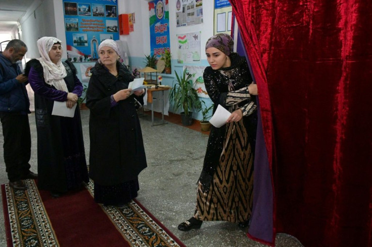Election officials say just over 75 percent of the electorate had cast votes as of 1000 GMT