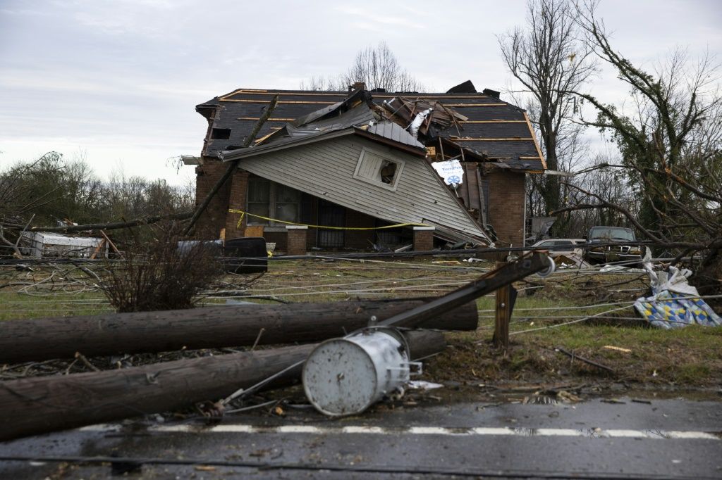 Extreme Weather At Least 22 Dead Nearly A Million Without Power As
