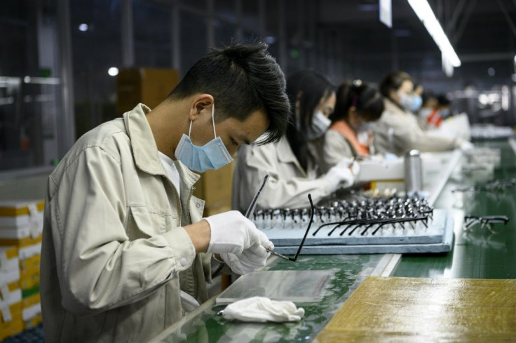 While workers are slowly returning to their jobs after being quarantined since Lunar New Year, millions remain stuck at home