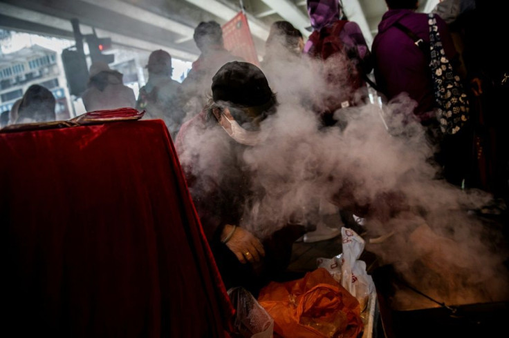 Villain hitting, also known as a petty person beating, is considered more effective on Jing Zhe