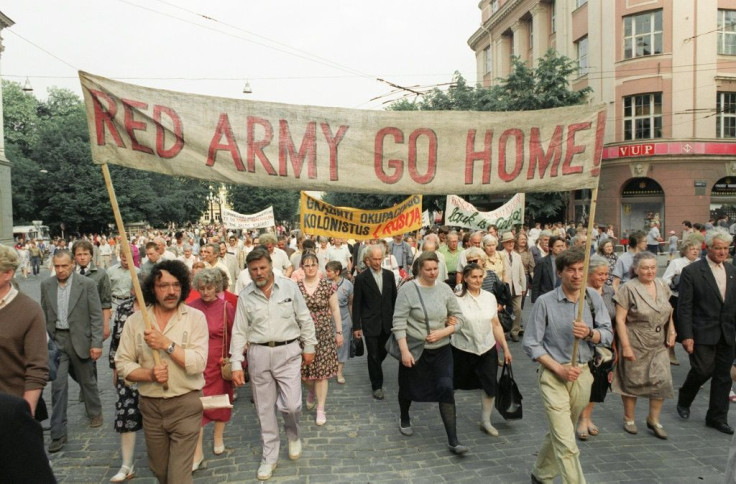 Pro-democracy supporters in Vilnius in 1991 commemorating the 50th anniversary of the Lithuanian uprising against the Red Army
