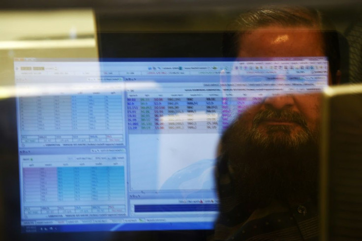Amid signs that banks and investors have already retrenched their lending, central banks are trying to ensure that the flow of credit to businesses remains open