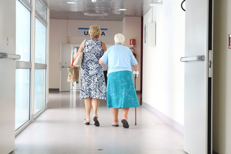  elderly how to stay safe amid coronavirus