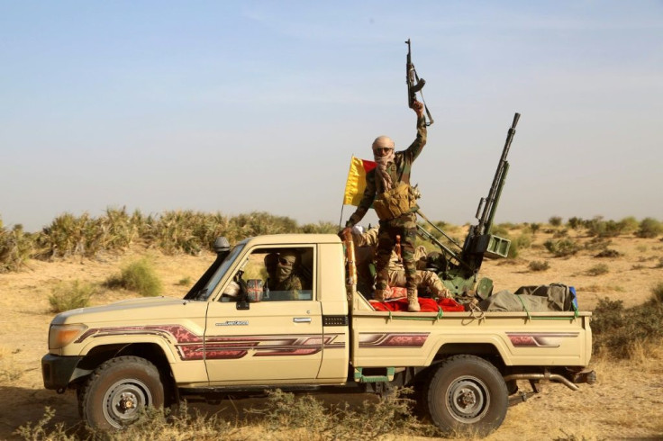 Malian fighters patrolling on the border with Mauritania on January 22, 2020