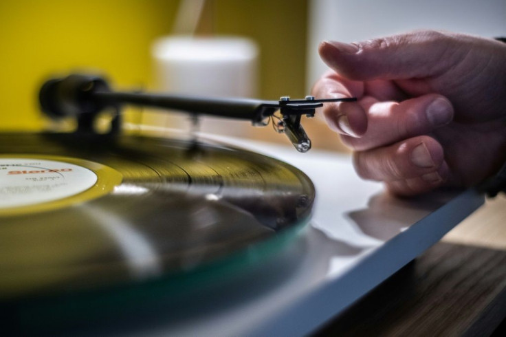 Celebrity DJ D-Nice set up his turntables in his kitchen and invited his 950,000 followers to tune in and dance along