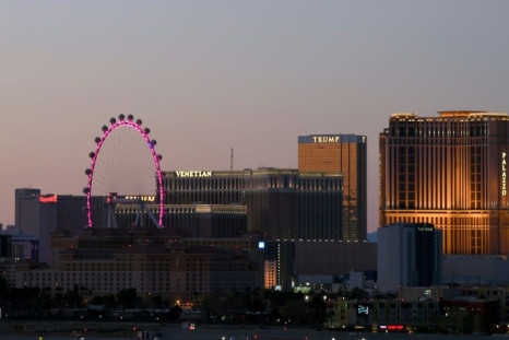 No gambling on health: the hotels of the famous Las Vegas Strip, including the Trump International in the background, have been ordered to close their casions, restaurants and bars due to the coronavirus threat