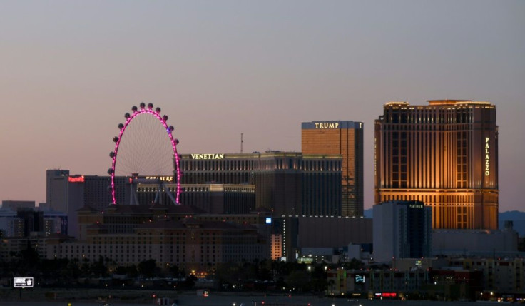 No gambling on health: the hotels of the famous Las Vegas Strip, including the Trump International in the background, have been ordered to close their casions, restaurants and bars due to the coronavirus threat