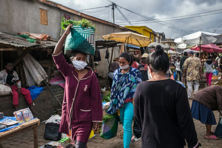 Facemasks, herbs and spices: Ambodivona has been even busier than usual since President Andry Rajoelina announced confinement measures, prompting the market to close every day at noon
