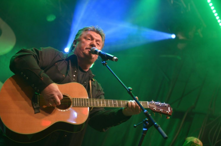 Country music star Joe Diffie has died at the age of 61 of coronavirus