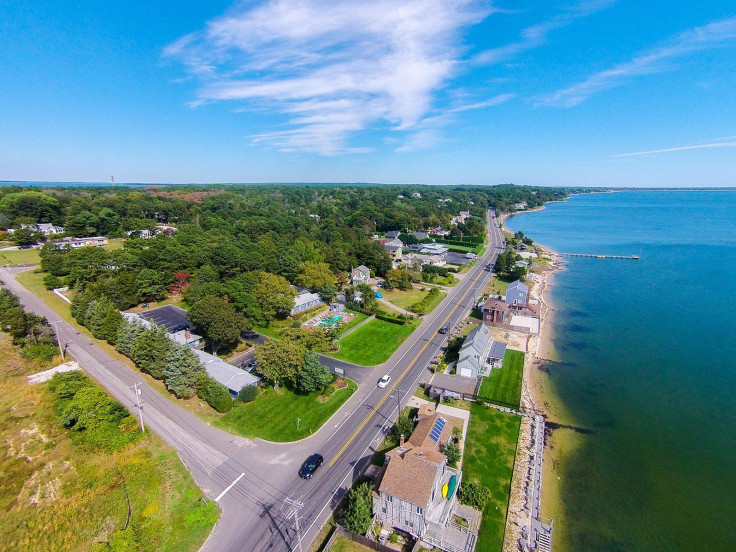 1597px-285-E-Montauk-Hwy-Hampton-Bays-large-003-4-Aerial-View-1334x1000-72dpi