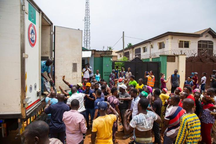 The government has promised to distribute food to the poor in Lagos to see them through the lockdown, but the challenge is huge