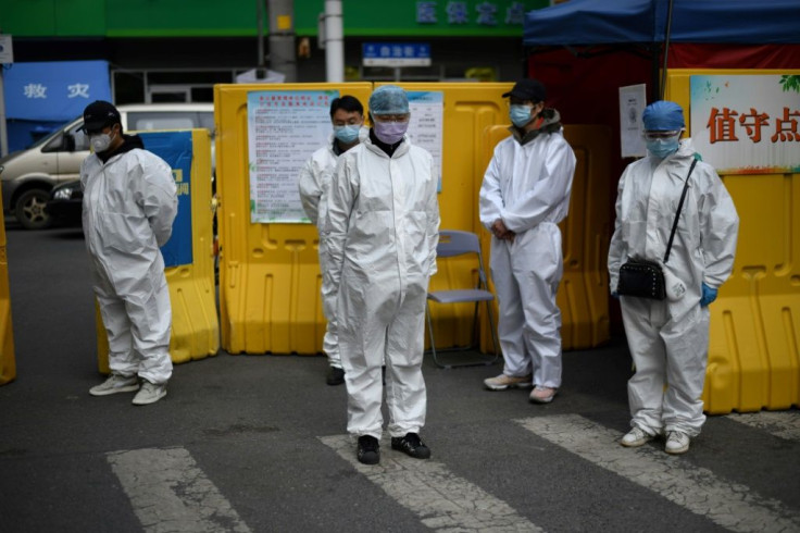 China came to a standstill to mourn the victims of the coronavirus