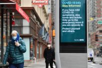 Officials in New York, the worst affected part of the US, began advising people to wear masks some days ago, and there were signs on the streets that the advice was being heeded